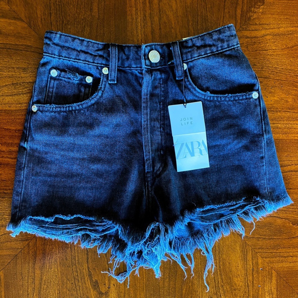 Dark Grey/Black Distressed Shorts